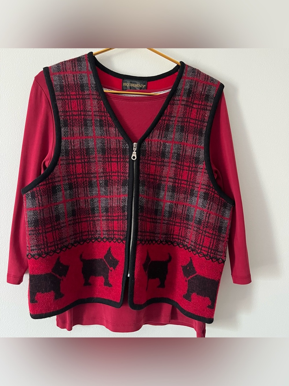 Vintage Y2K 100% Wool Red Black Gray Plaid Zip Front Vest with Scottie Dog L